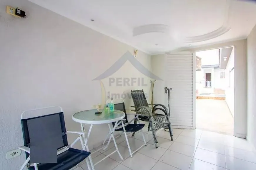 LINDA CASA ! ÓTIMA LOCALIZAÇÃO ! À VENDA Venda no Parque Novo Oratório, SANTO ANDRÉ.