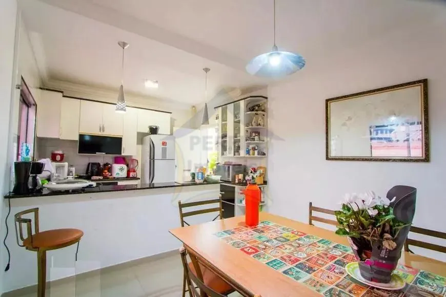 LINDA CASA ! ÓTIMA LOCALIZAÇÃO ! À VENDA Venda no Parque Novo Oratório, SANTO ANDRÉ.