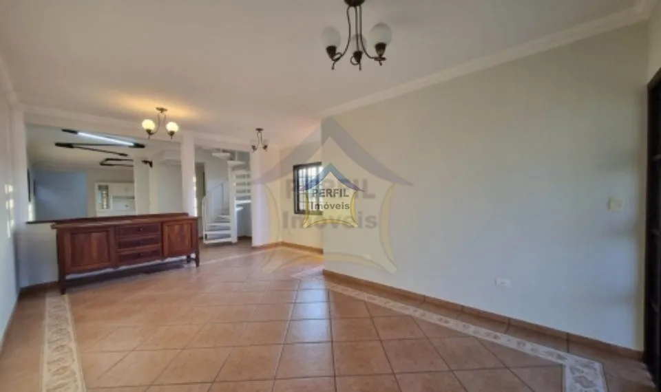 Lindissíma Casa para Venda no bairro Centro Alto. OPORTUNIDADE!