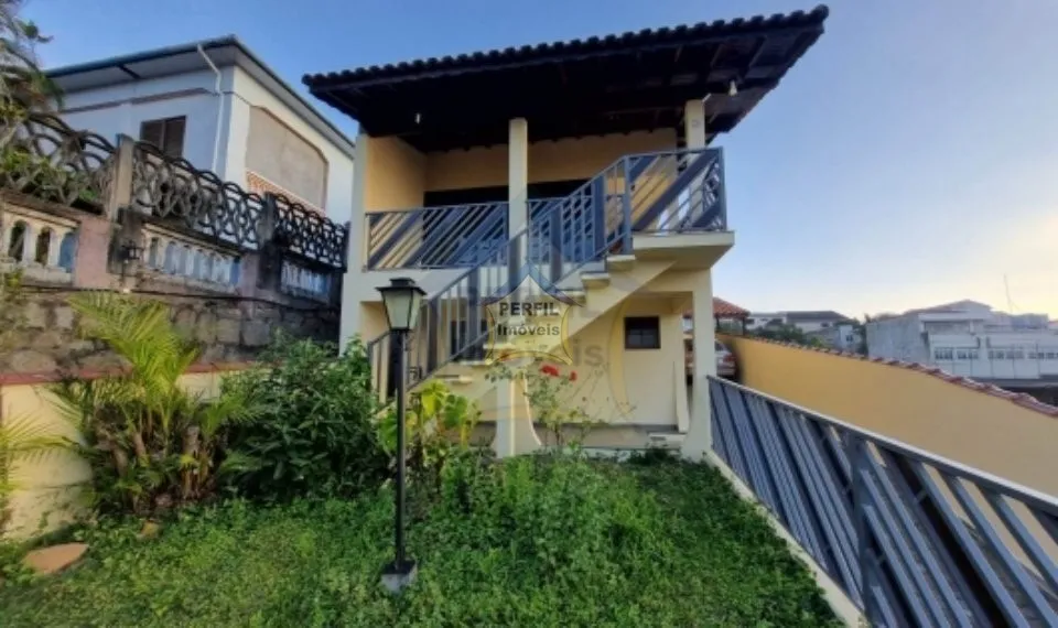 Lindissíma Casa para Venda no bairro Centro Alto. OPORTUNIDADE!