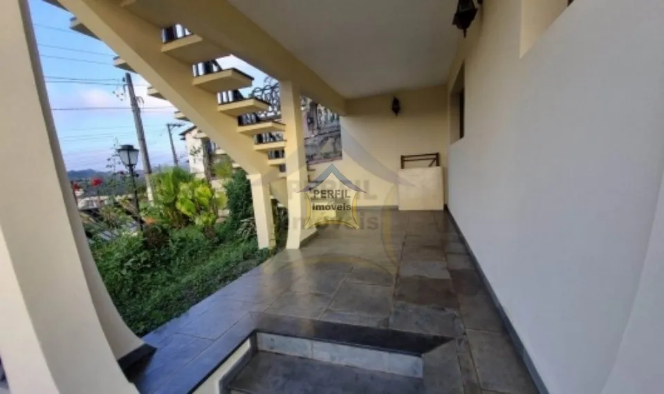 Lindissíma Casa para Venda no bairro Centro Alto. OPORTUNIDADE!