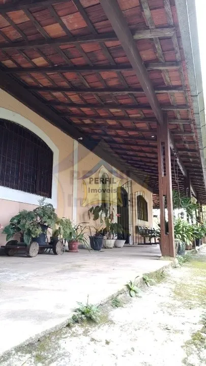 Chácara à Venda no bairro Palmeiras, Suzano- 5 dorm, 1 suíte, 236,32 m, 8.100 m