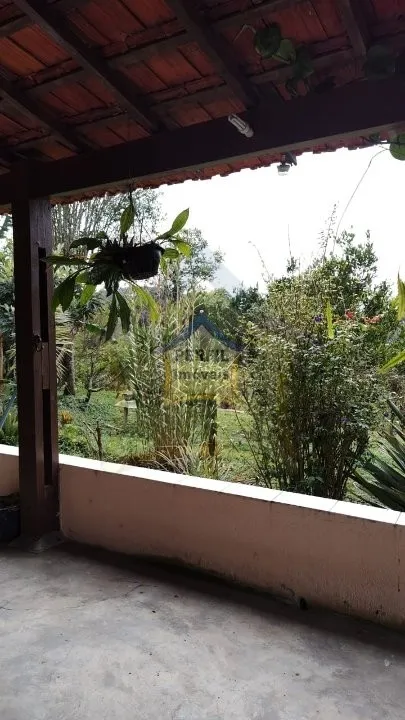 Chácara à Venda no bairro Palmeiras, Suzano- 5 dorm, 1 suíte, 236,32 m, 8.100 m