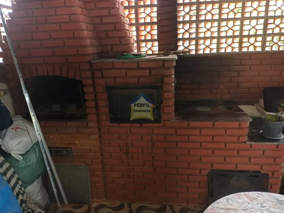 Chácara à Venda em Suzano- bairro Jardim Três Américas, 6 dorm, 4600 m