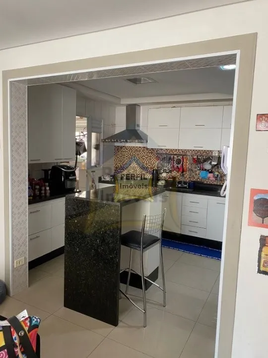 Apartamento à Venda no bairro Santa Paula, São Caetano do Sul-3 dorm, 3 suíte, 3 vagas, 102 m