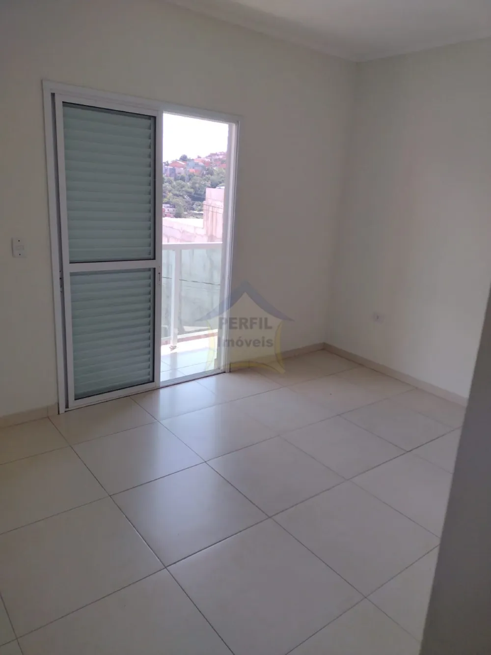 Sobrado à Venda no bairro Condomínio Maracanã, Santo André 2 dorm, 1 suíte, 5 vagas, 179 m