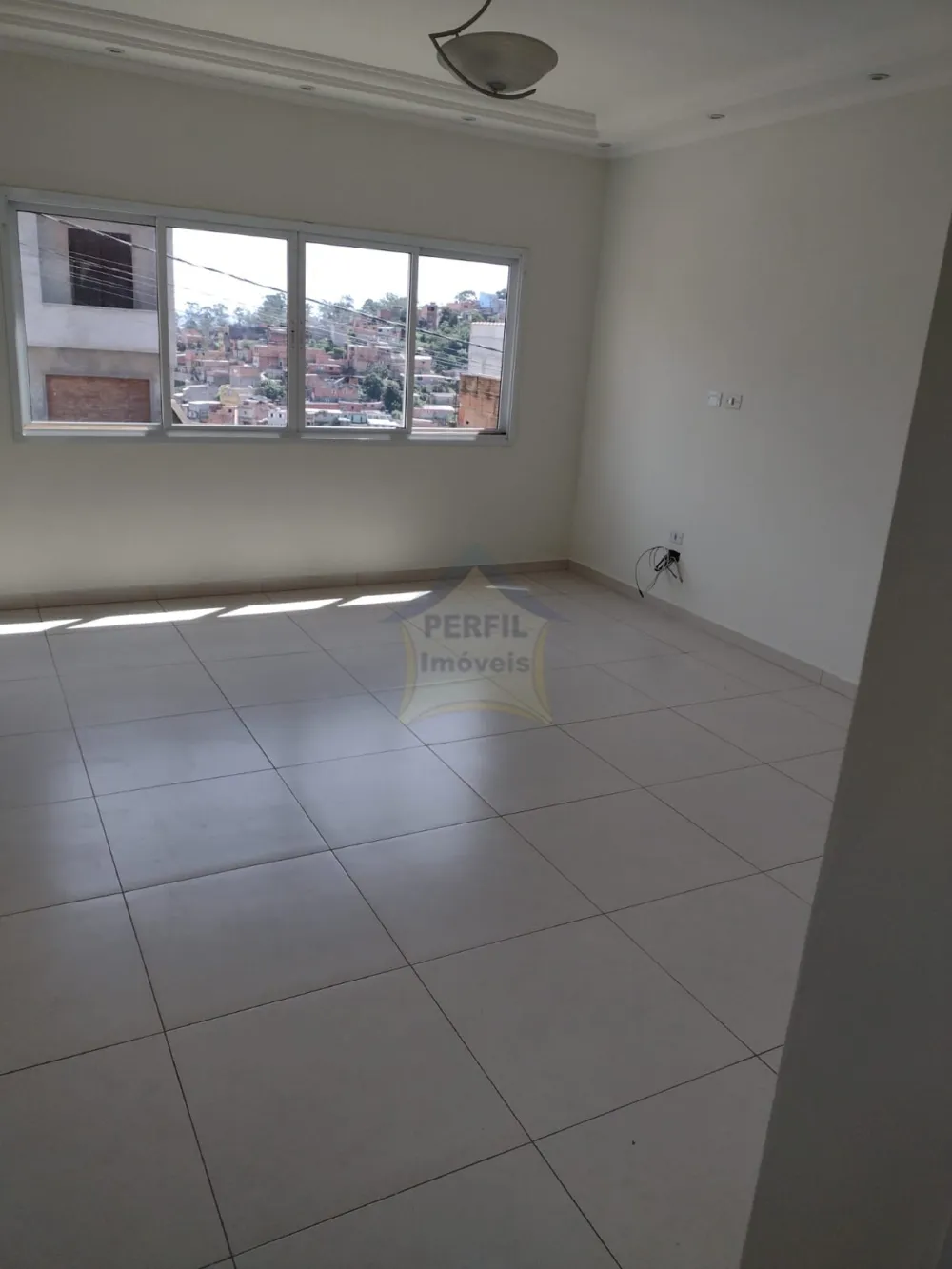 Sobrado à Venda no bairro Condomínio Maracanã, Santo André 2 dorm, 1 suíte, 5 vagas, 179 m