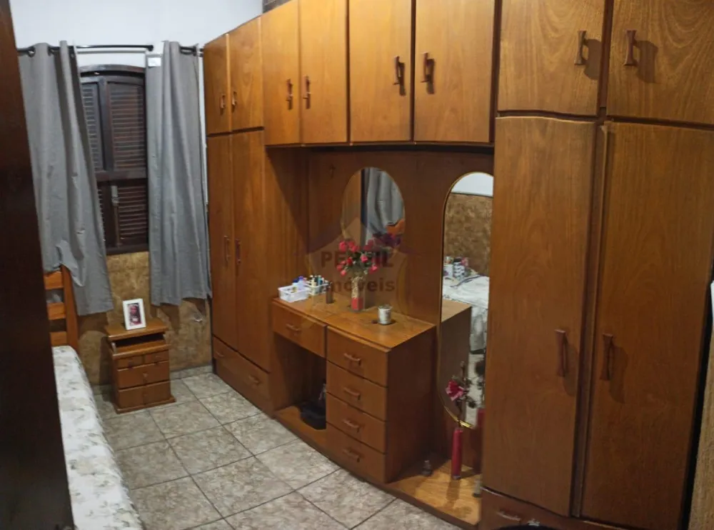 Casa à Venda no bairro Jardim Pilar, em Mauá- 2 dorm, 2 vagas.