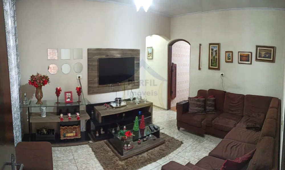 Casa à Venda no bairro Jardim Pilar, em Mauá- 2 dorm, 2 vagas.