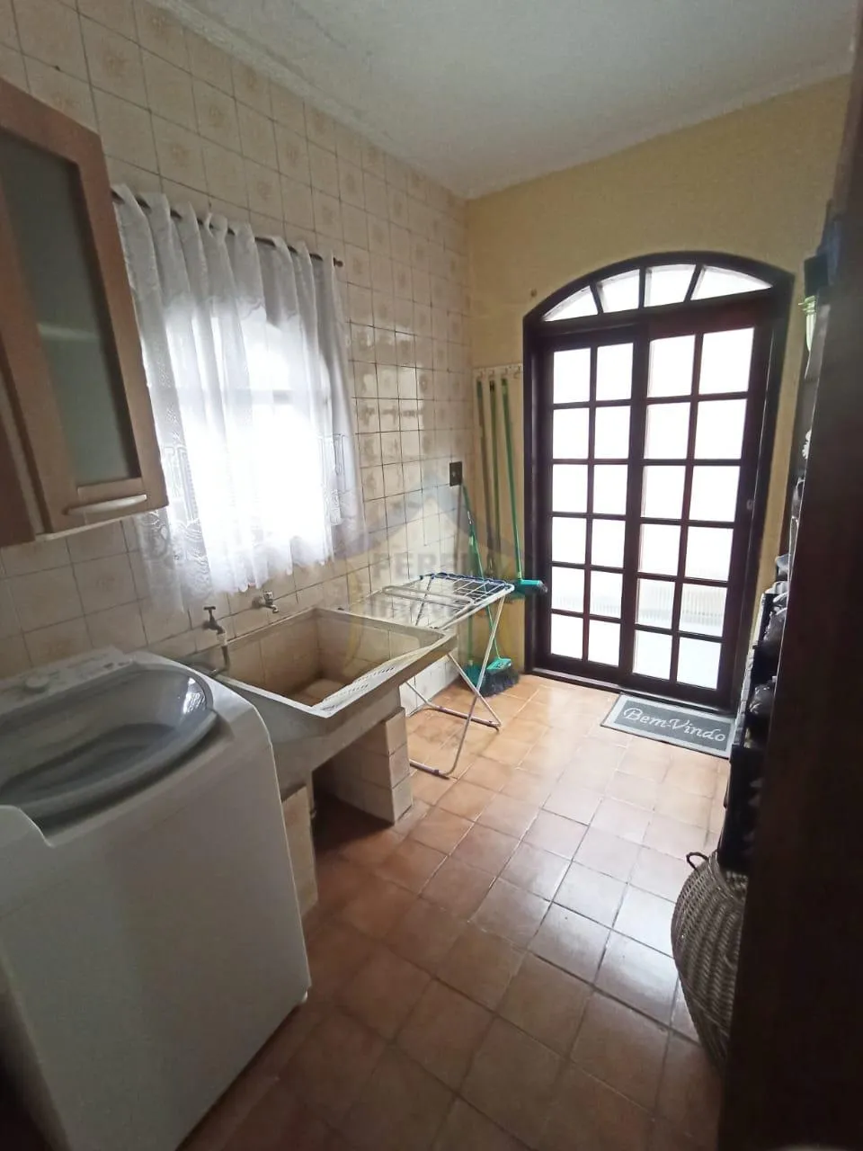 Casa à Venda no bairro Jardim Pilar, em Mauá- 2 dorm, 2 vagas.