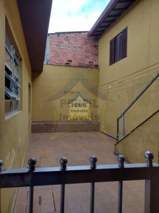 Linda Casa Térrea para Venda no Bairro Roncon , Ribeirão Pires/ 2 dorms, 2 vagas, 150 mt.