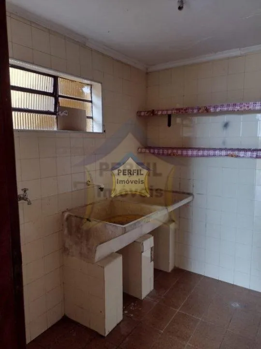Linda Casa Térrea para Venda no Bairro Roncon , Ribeirão Pires/ 2 dorms, 2 vagas, 150 mt.