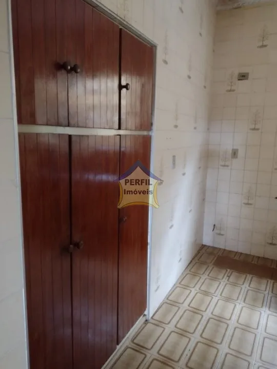 Linda Casa Térrea para Venda no Bairro Roncon , Ribeirão Pires/ 2 dorms, 2 vagas, 150 mt.