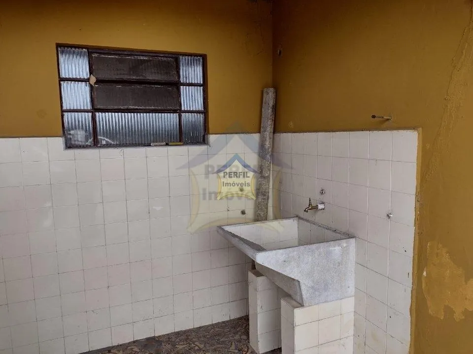 Linda Casa Térrea para Venda no Bairro Roncon , Ribeirão Pires/ 2 dorms, 2 vagas, 150 mt.