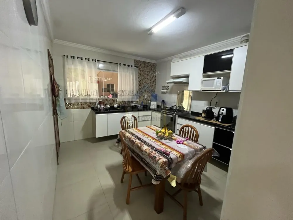 Linda Casa Térrea  de esquina à venda -Sta.  Luzia Ribeirão Pires