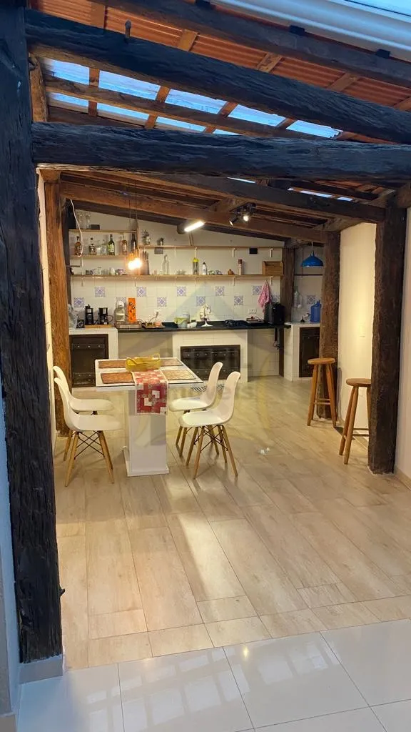 APARTAMENTO à venda em SCS / Baeta Neves