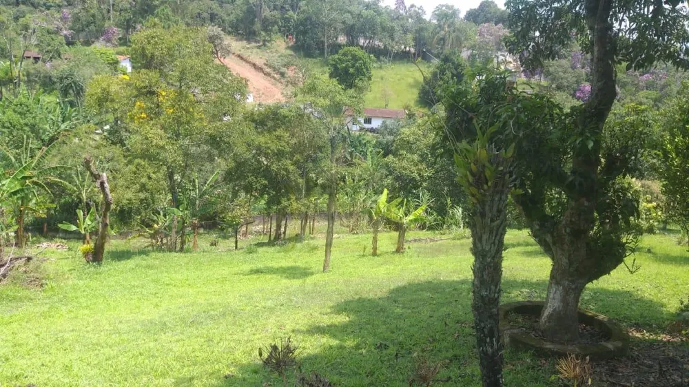 Chácara à venda em Palmeiras/ Suzano. 428M 