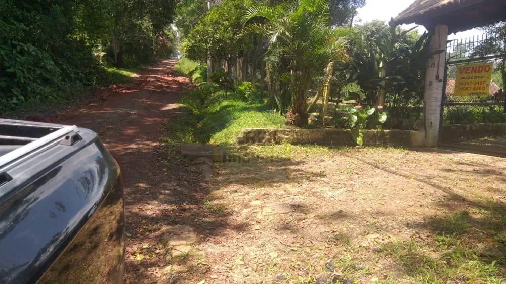 Chácara à venda em Palmeiras/ Suzano. 428M 