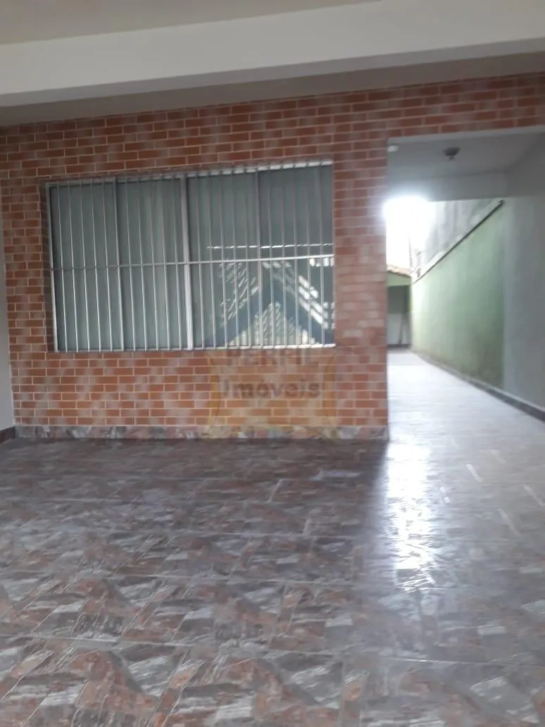 Lindo sobrado com 4 dormitorios sendo 2 suítes a venda em Mauá !