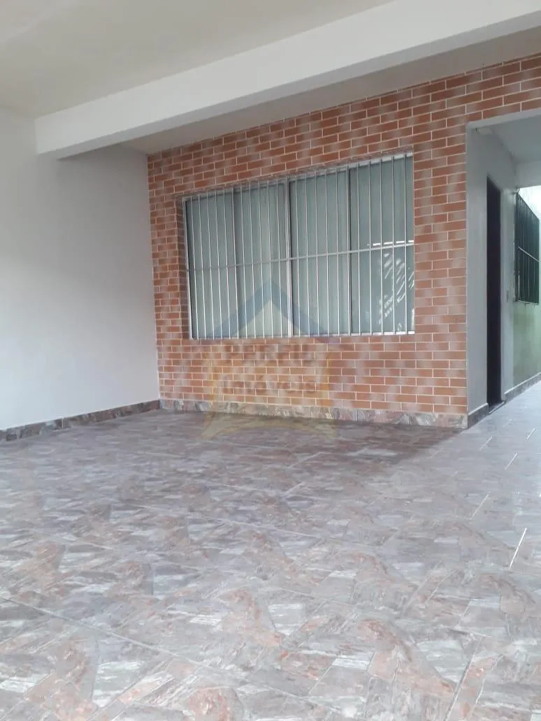 Lindo sobrado com 4 dormitorios sendo 2 suítes a venda em Mauá !