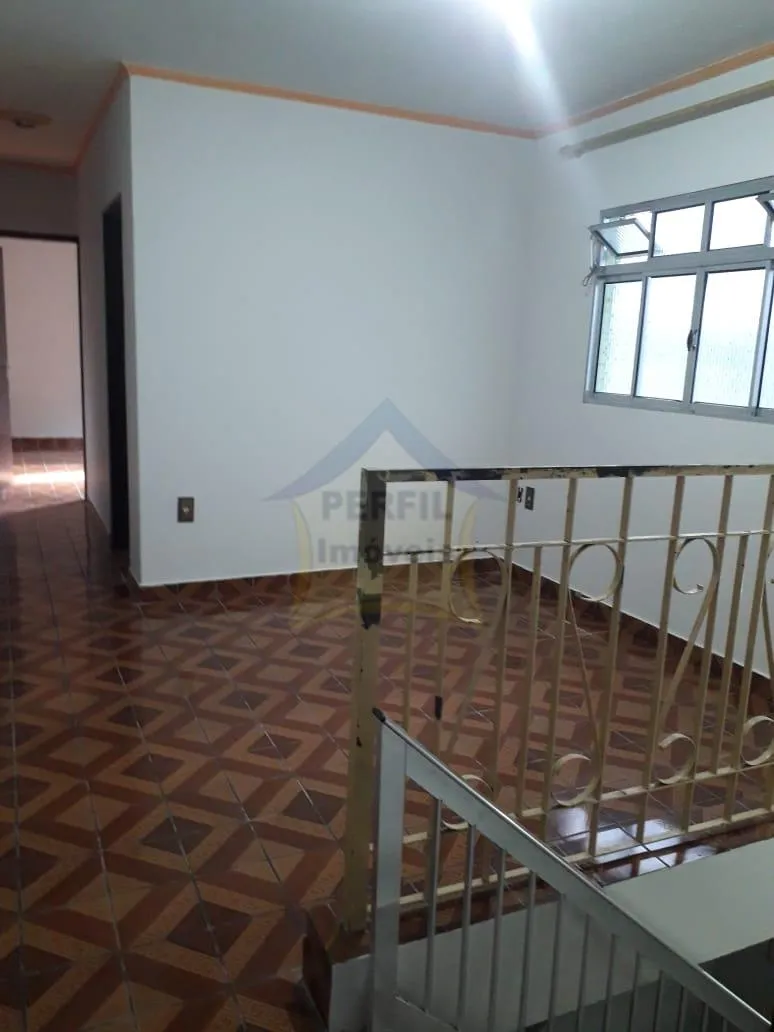 Lindo sobrado com 4 dormitorios sendo 2 suítes a venda em Mauá !