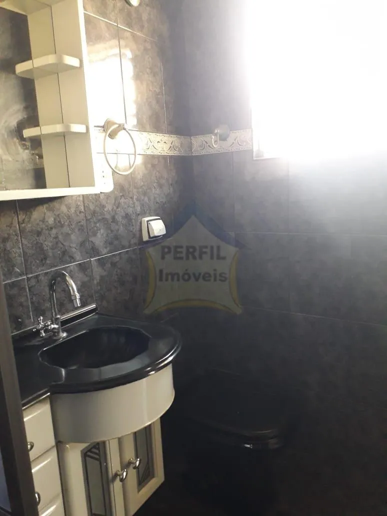 Lindo sobrado com 4 dormitorios sendo 2 suítes a venda em Mauá !