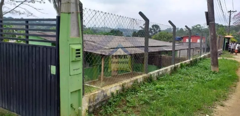 ÓTIMA OPORTUNIDADE- Conjunto de casas para Venda no bairro Ipelândia, 3 dorm, 6 vagas, 1200MT