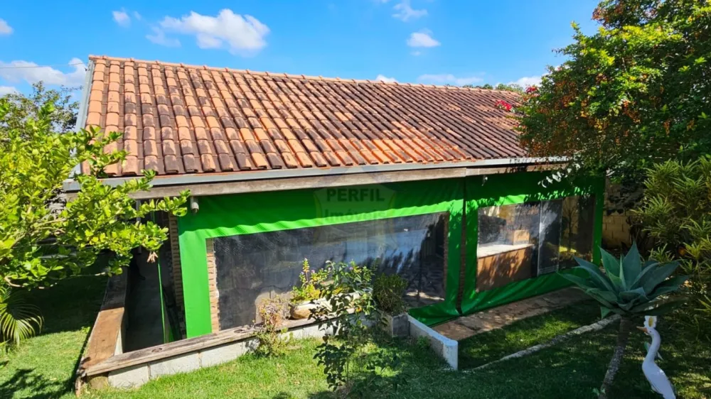 Sítio / Chácara 3 quartos para Venda no bairro Loteamento Chácaras Ingrid em Taubaté