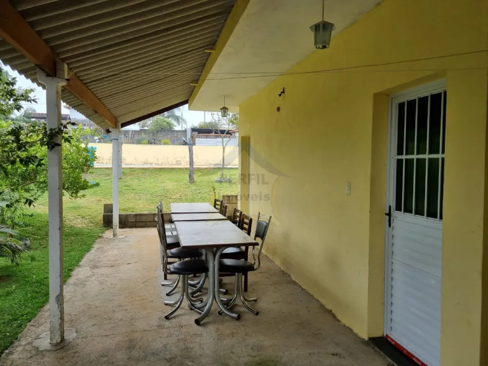 Sítio / Chácara 3 quartos para Venda no bairro Loteamento Chácaras Ingrid em Taubaté
