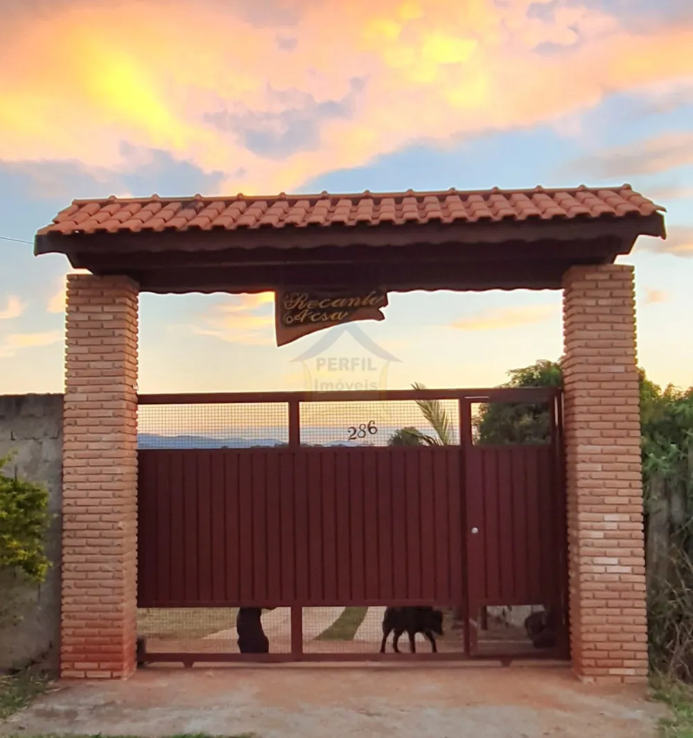 Sítio / Chácara 3 quartos para Venda no bairro Loteamento Chácaras Ingrid em Taubaté