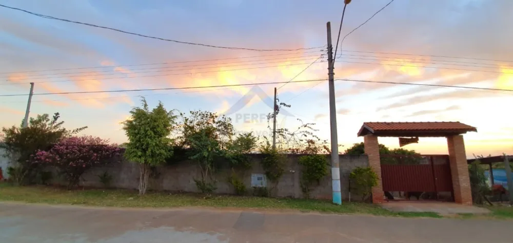 Sítio / Chácara 3 quartos para Venda no bairro Loteamento Chácaras Ingrid em Taubaté