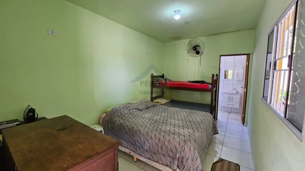 Sítio / Chácara 3 quartos para Venda no bairro Loteamento Chácaras Ingrid em Taubaté