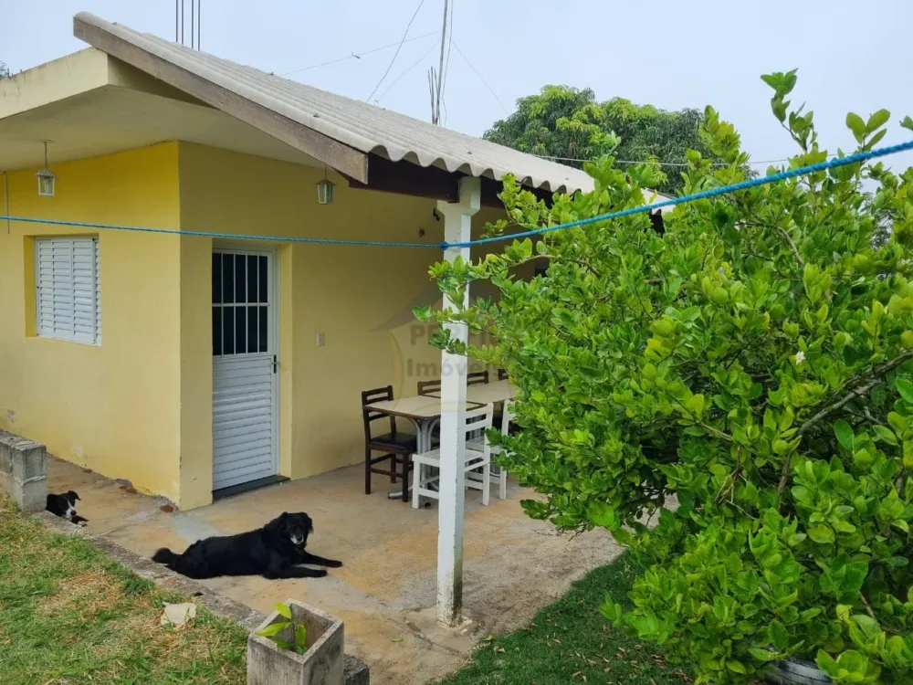 Sítio / Chácara 3 quartos para Venda no bairro Loteamento Chácaras Ingrid em Taubaté
