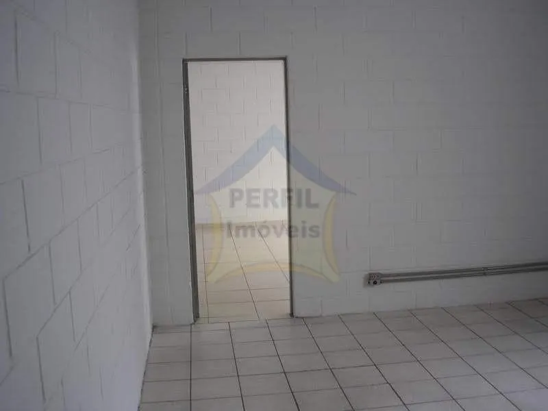 Galpão para Locação Anual no bairro Jardim Zaira em Mauá