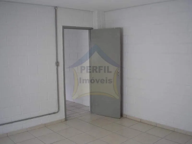 Galpão para Locação Anual no bairro Jardim Zaira em Mauá