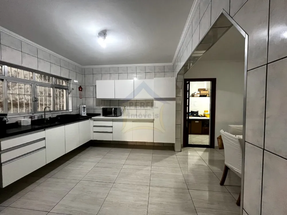 Sobrado 4 quartos para Venda no bairro Vila Curuçá em Santo André