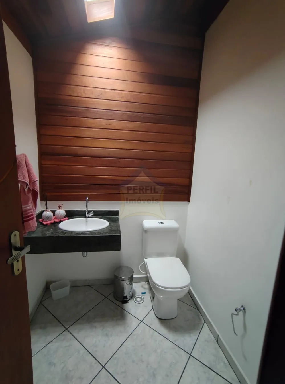 Sobrado 3 quartos para Venda no bairro Quarta Divisão em Ribeirão Pires