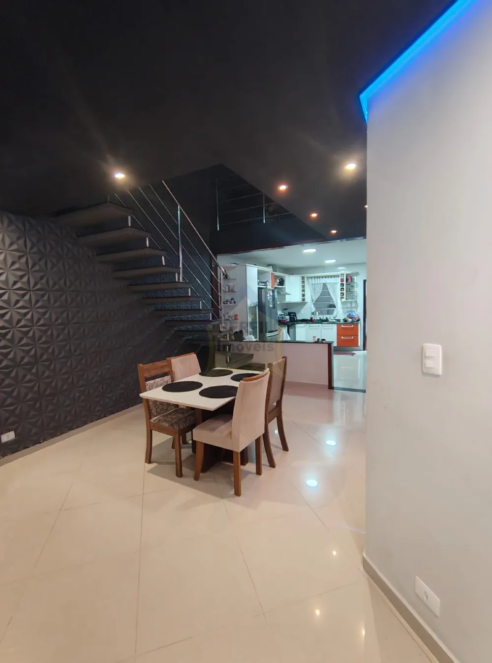 Sobrado 3 quartos para Venda no bairro Quarta Divisão em Ribeirão Pires