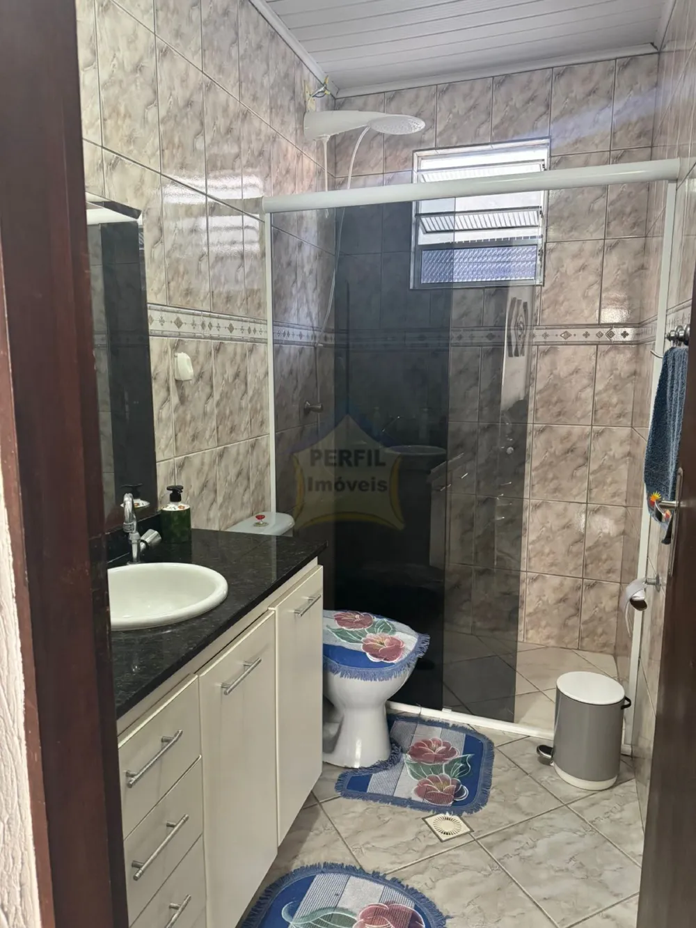 Sobrado 5 quartos para Venda no bairro Jardim Adelina em Mauá