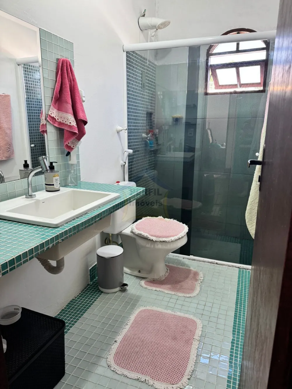 Sobrado 5 quartos para Venda no bairro Jardim Adelina em Mauá