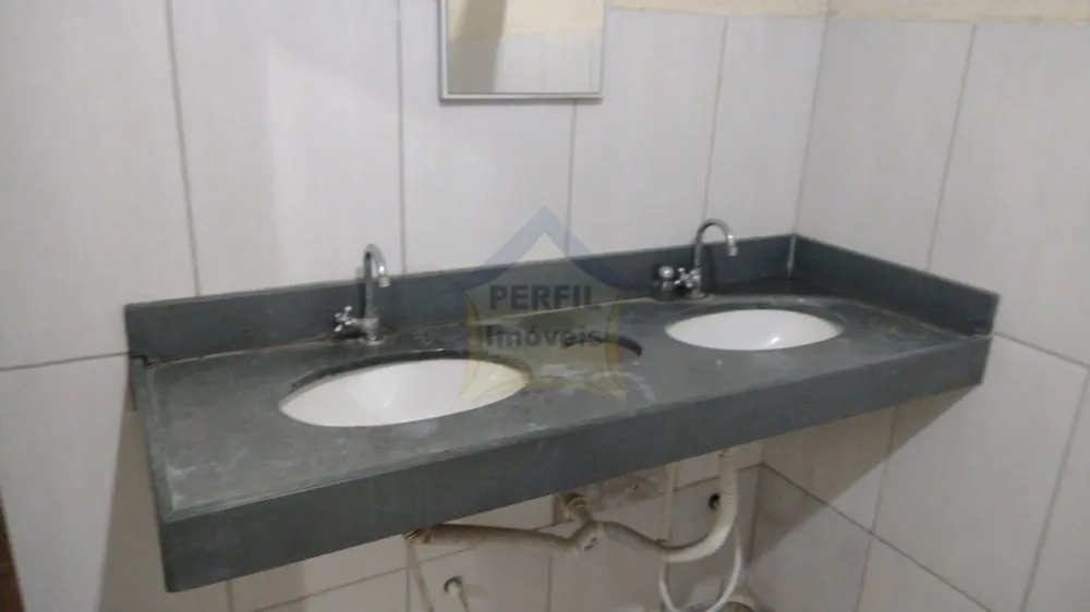 Sala comercial para Locação Anual no bairro Vila Lucinda em Santo André