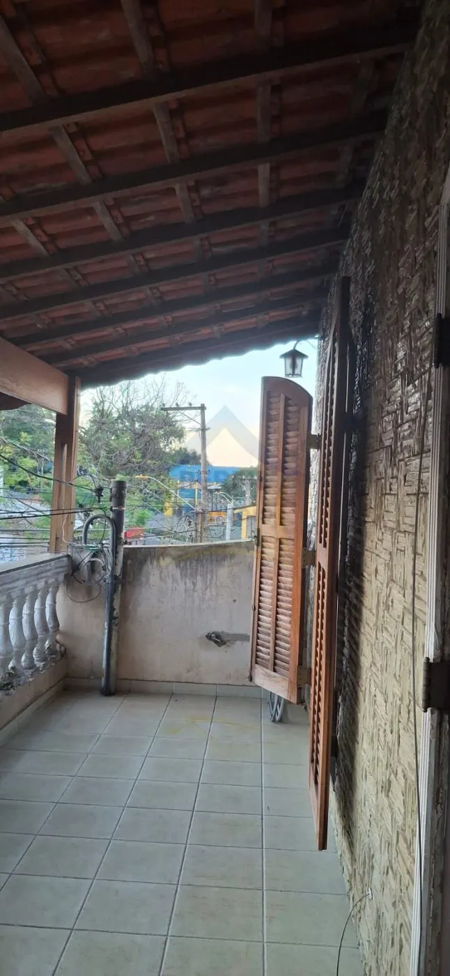 Sobrado 5 quartos para Venda no bairro Vila Camilópolis em Santo André