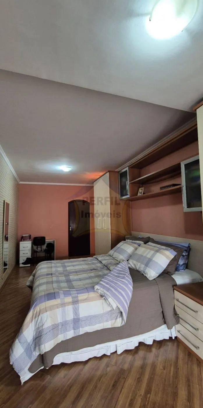 Sobrado 5 quartos para Venda no bairro Vila Camilópolis em Santo André