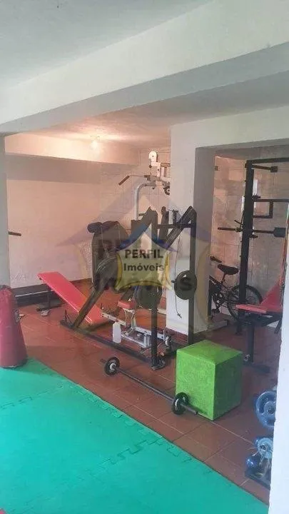 LINDA CASA à  venda no   bairro Jardim Clube de Campo, com3 dorm, 1 suíte, 200 m de  área construída