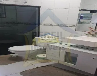 LINDA CASA à  venda no   bairro Jardim Clube de Campo, com3 dorm, 1 suíte, 200 m de  área construída