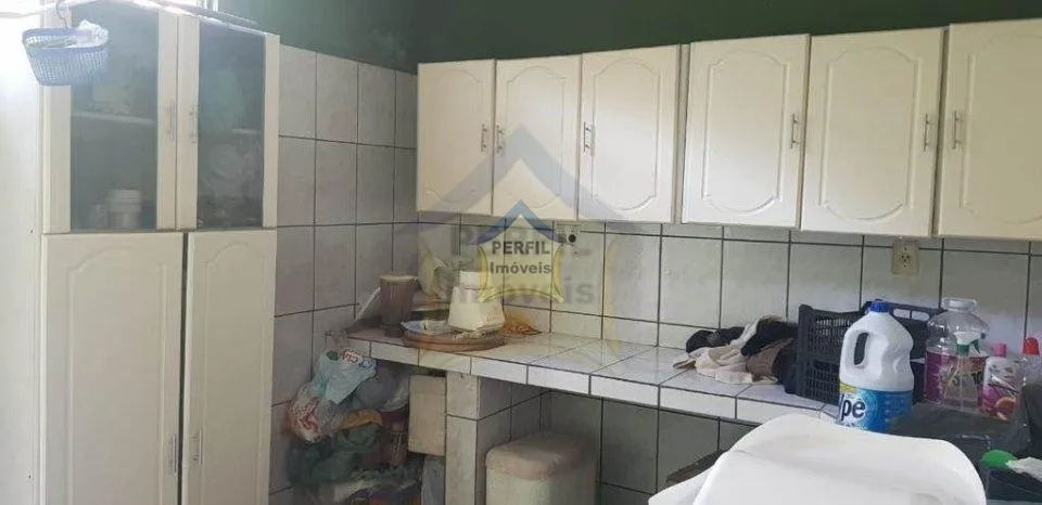 LINDA CASA à  venda no   bairro Jardim Clube de Campo, com3 dorm, 1 suíte, 200 m de  área construída