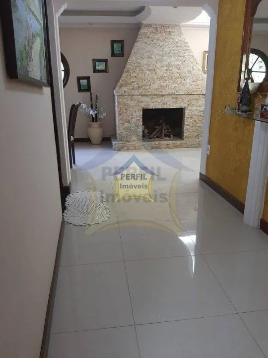 LINDA CHÁCARA À VENDA ,no bairro Dos Finco, 3 dorm, 1 suíte, 6 vagas, 450 m, 1200 m