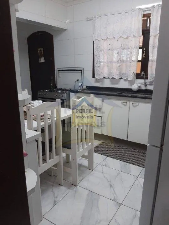 LINDA CHÁCARA À VENDA ,no bairro Dos Finco, 3 dorm, 1 suíte, 6 vagas, 450 m, 1200 m
