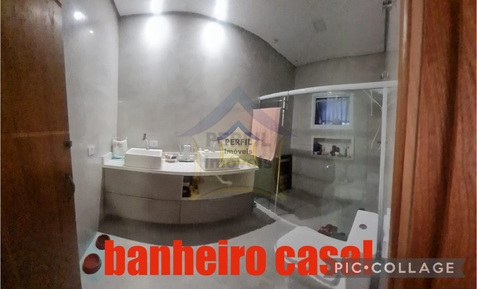 Casa à Venda em Mauá- Jardim Pedroso, 3 dorm, 3 suíte, 250 m, 357 m