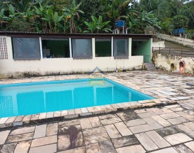 Chácara à Venda em Suzano- bairro Jardim Três Américas, 6 dorm, 4600 m